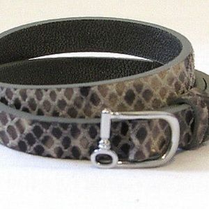 Double wrap reversible leather bracelet